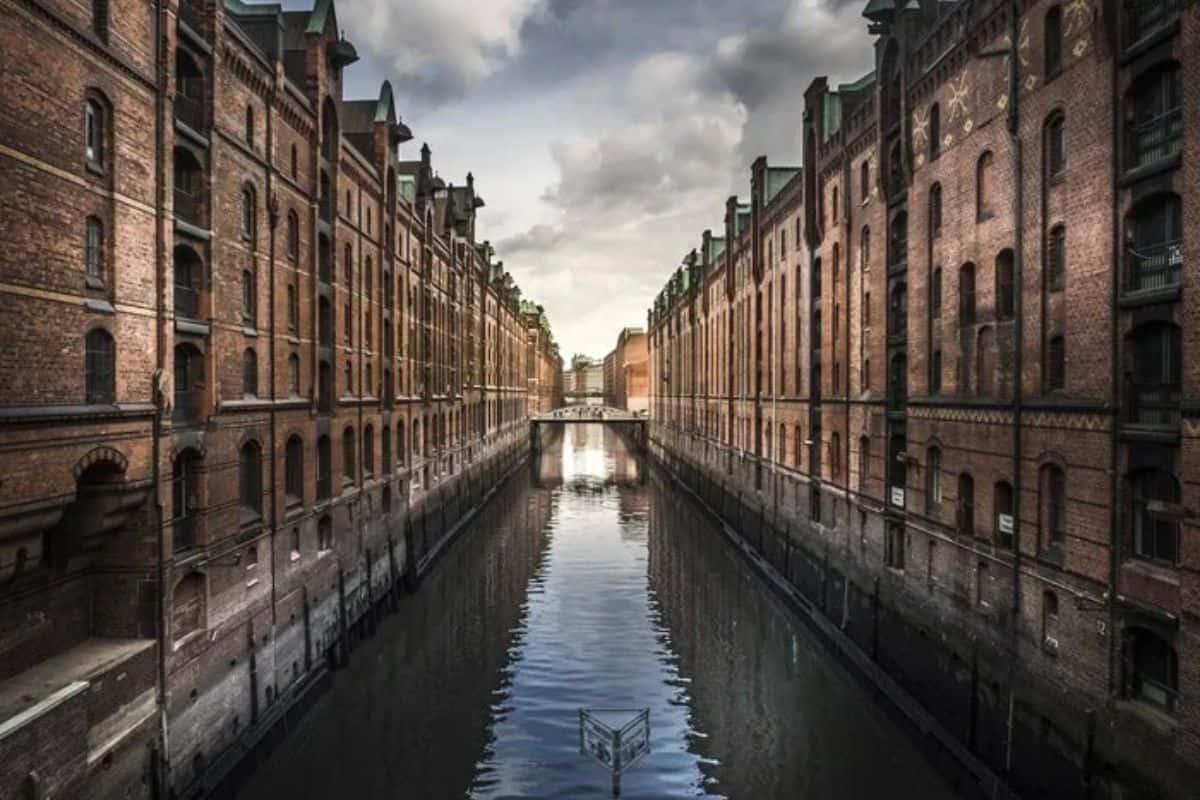 Asymmetrical Balance Photography