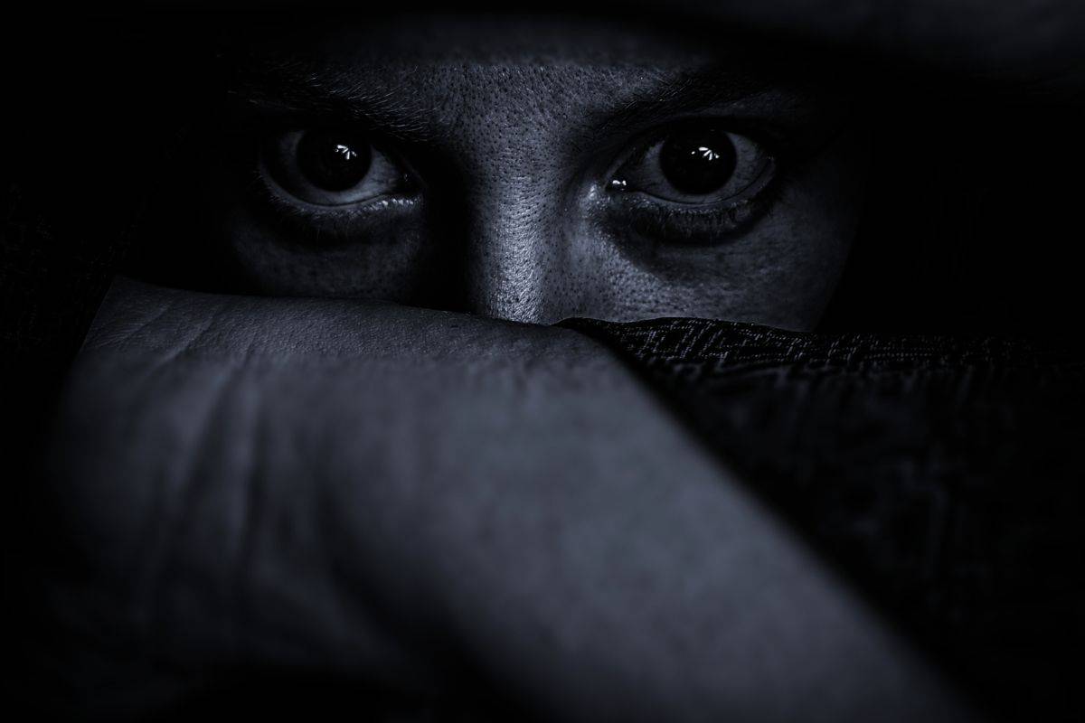 25 Creative Self Portrait Photography Ideas for Stunning Personal Portraits
