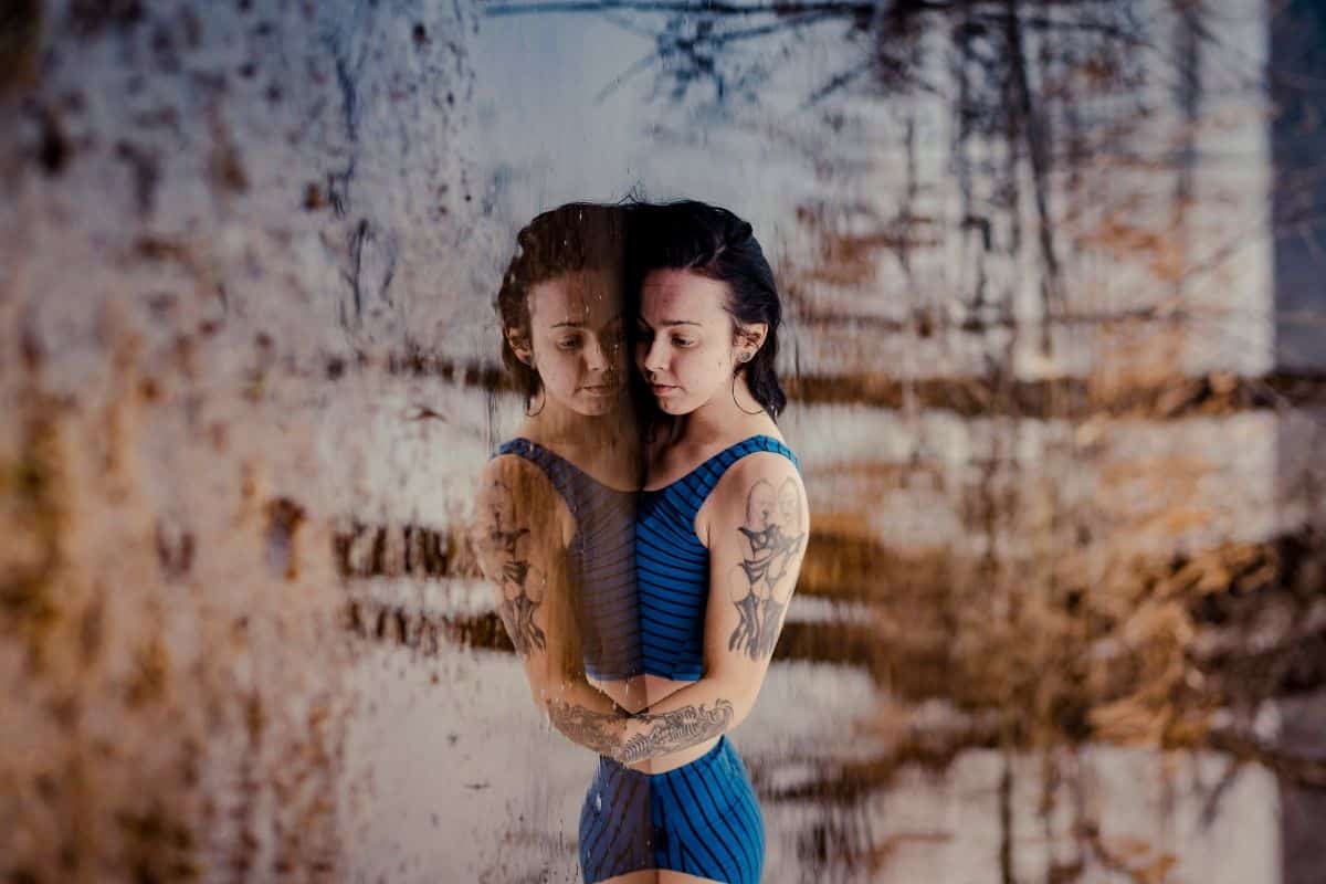 25 Creative Self Portrait Photography Ideas for Stunning Personal Portraits