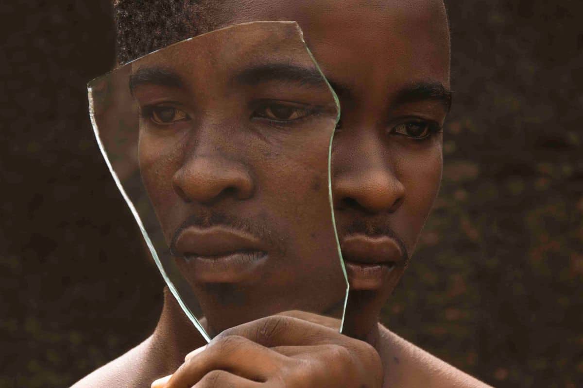 25 Creative Self Portrait Photography Ideas for Stunning Personal Portraits