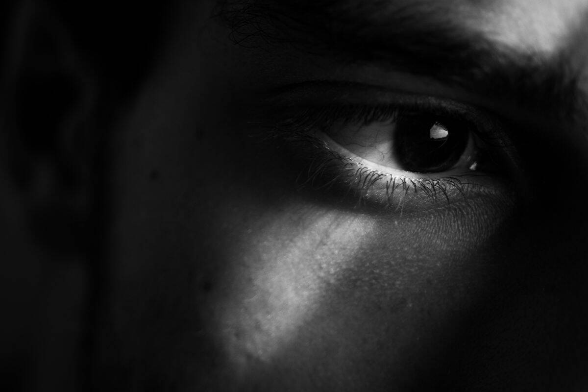 Black and White Portrait Photography: A Beginner's Guide to Captivating Images