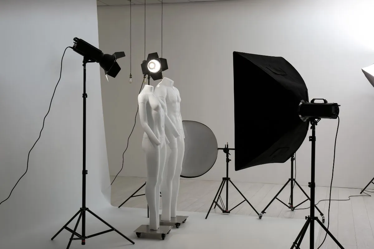 the-art-behind-ghost-mannequin-photo-editing-services